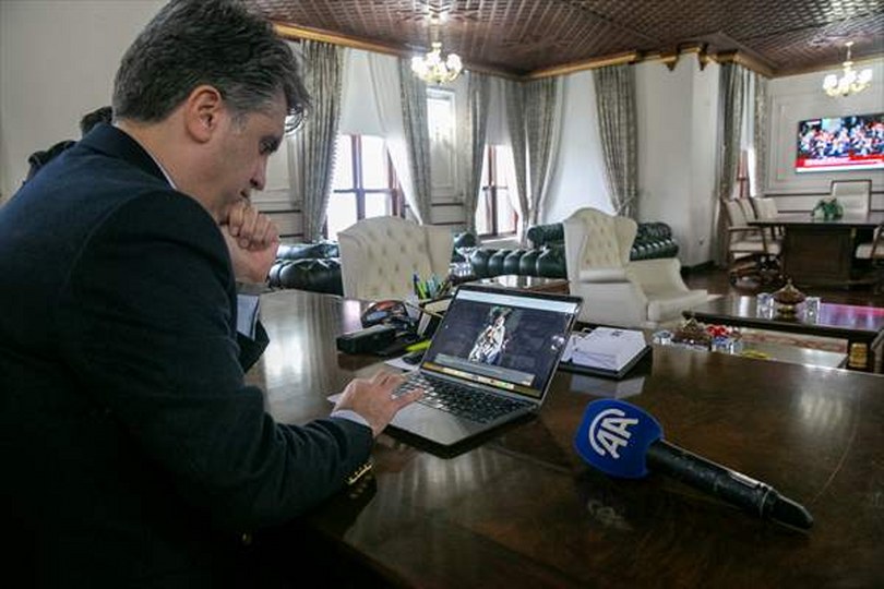 Bolu Valisi Aydın, AA’nın “Yılın Kareleri” oylamasına katıldı