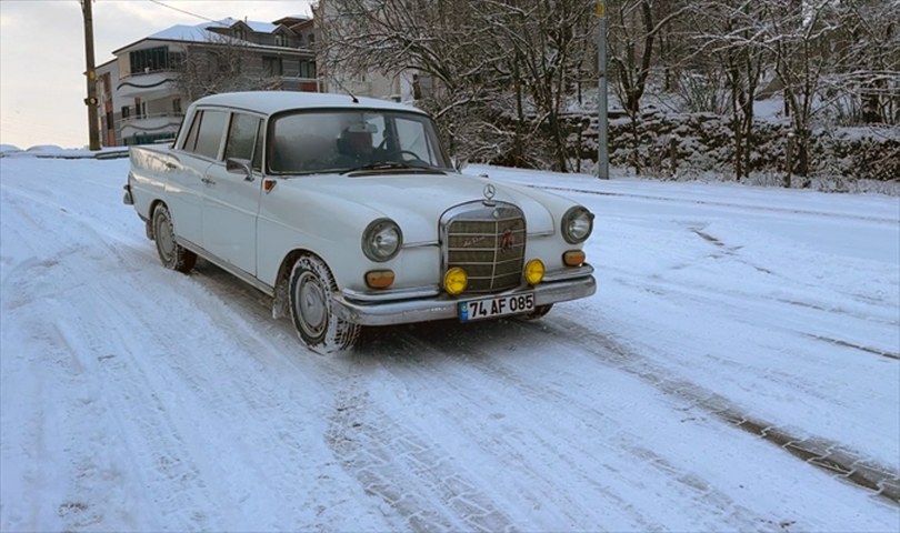 Bolu Dağı’nda kar etkili oldu