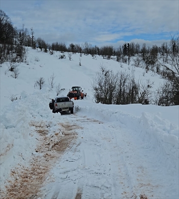 Kastamonu’da ekiplerin karla mücadelesi sürüyor