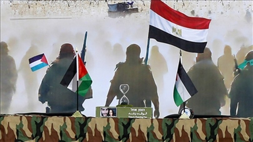 İsrailli esir yakınları, Hamas’ın “kum saati” hediyesini “yaşam belirtisi” olarak yorumladı