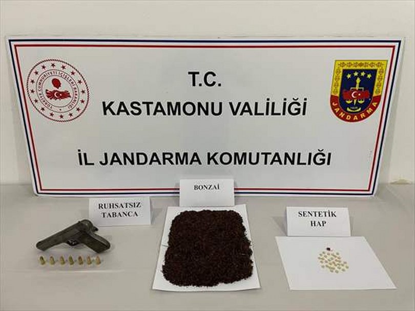 Kastamonu’da uyuşturucu operasyonunda 13 zanlı yakalandı