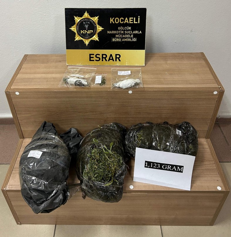 Gölcük’te 1 kilo 123 gram esrar ele geçirildi