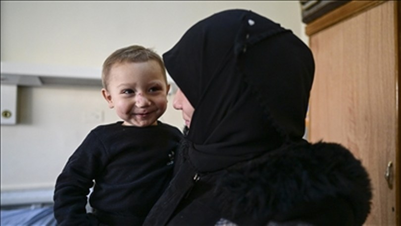 Suriye’de işitme engelli çocuklar cihazlarla ilk kez duymanın sevincini yaşadı