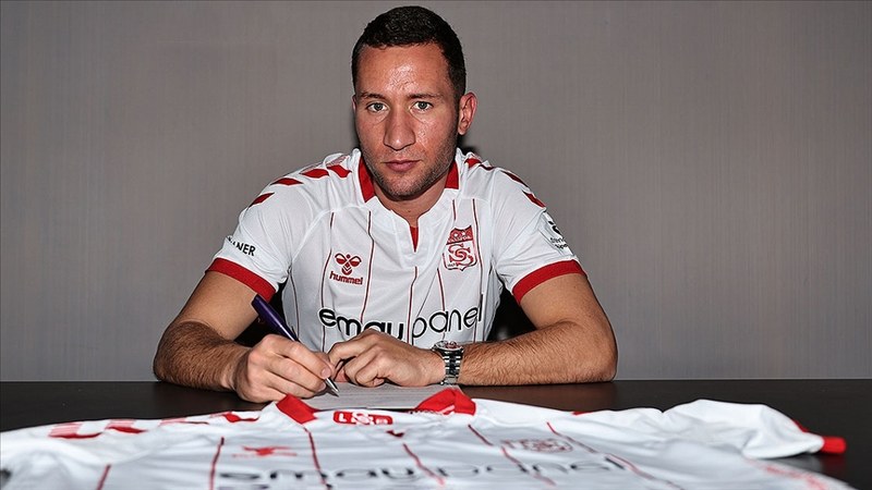 Sivasspor, Sırp futbolcu Veljko Simic’i transfer etti
