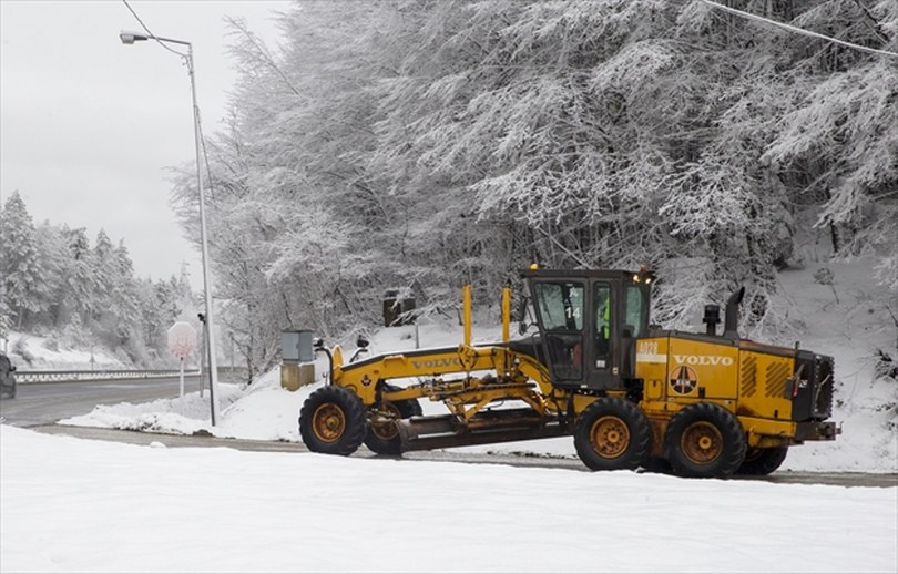 Bolu’da kar yağışı sürüyor