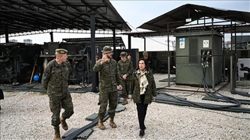 İspanya Savunma Bakanı Robles’ten, ülkesinin İncirlik’teki Patriot birliğine ziyaret