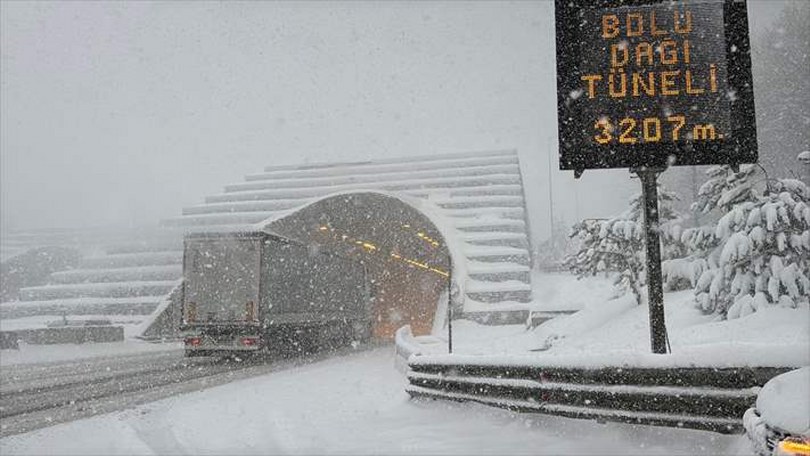 Bolu Dağı’nda kar etkili oldu