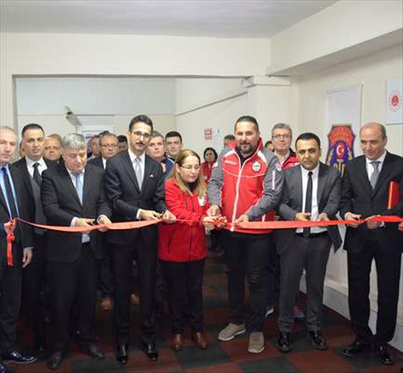 Zonguldak’ta tutuklu ve hükümlülerin ihtiyaçları için sosyal market açıldı