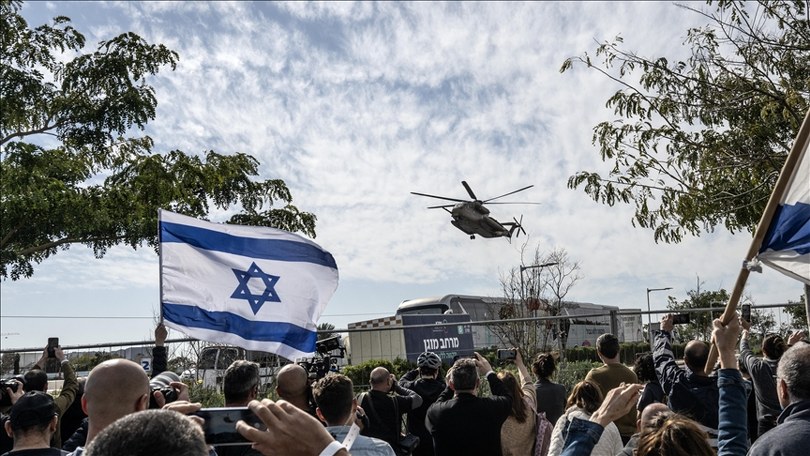 Gazze’deki İsrailli esir askerin annesi, hükümetlerinin tavrı nedeniyle anlaşmanın kırılgan olduğunu söyledi