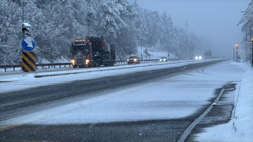 Bolu Dağı’nda kar yağışı