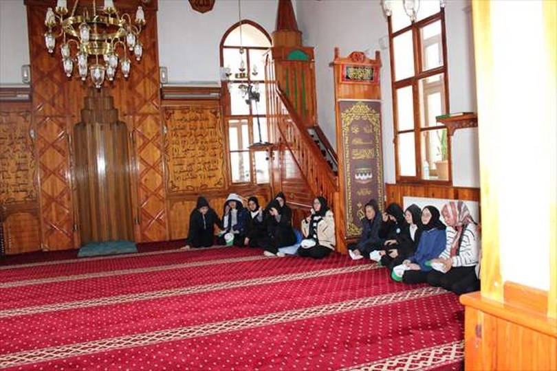 Yeniçağa’da lise öğrencileri şehitler için hatim indirerek dua etti