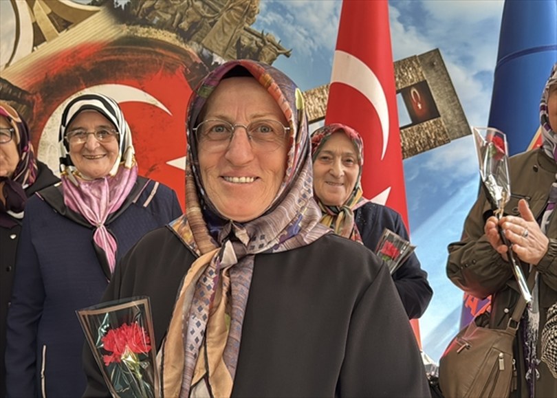 Türk Kızılay gönüllüleri şehit ve gazi ailelerinin Kadınlar Günü’nü kutladı