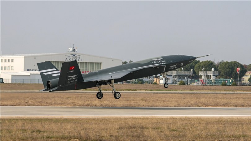 Bayraktar KIZILELMA’nın uçuş testleri devam ediyor