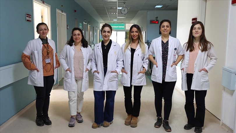 Hakkari’nin kadın doktorları, hastalara şifa olmak için mesai yapıyor