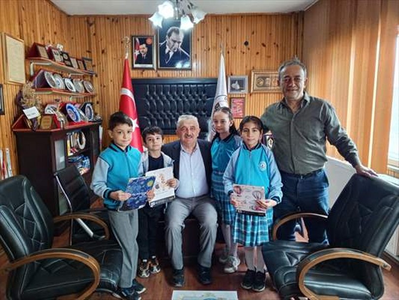 Doğanyurt’ta ilkokul öğrencileri Belediye Başkanı Kaya’yı ziyaret etti