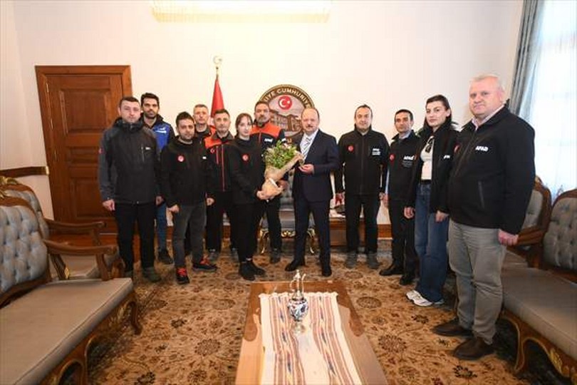 AFAD personelinden Vali Dallı’ya ziyaret