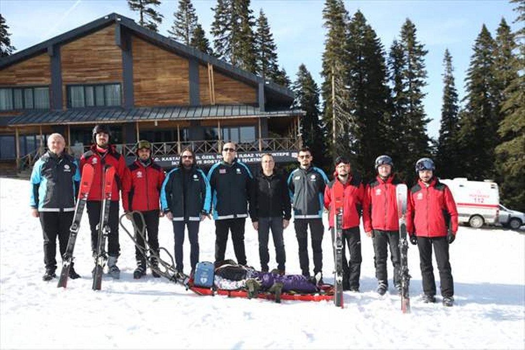 Ilgaz Yurduntepe Kayak Merkezi’nde ilk yardım tatbikatı yapıldı