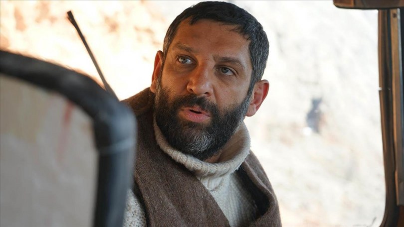 Oyuncu Tansel Öngel, çekimleri Kemaliye’de devam eden “Mavi Kuş”u anlattı