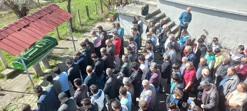 Zonguldak’ta trafik kazasında hayatını kaybeden 15 yaşındaki motosiklet sürücüsü defnedildi