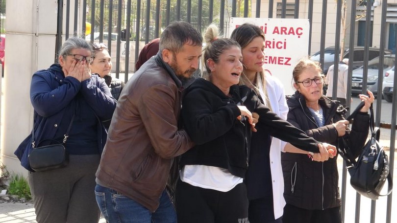 Antalya’da Tıp Teknisyeni Eşini Satırla Öldürdü