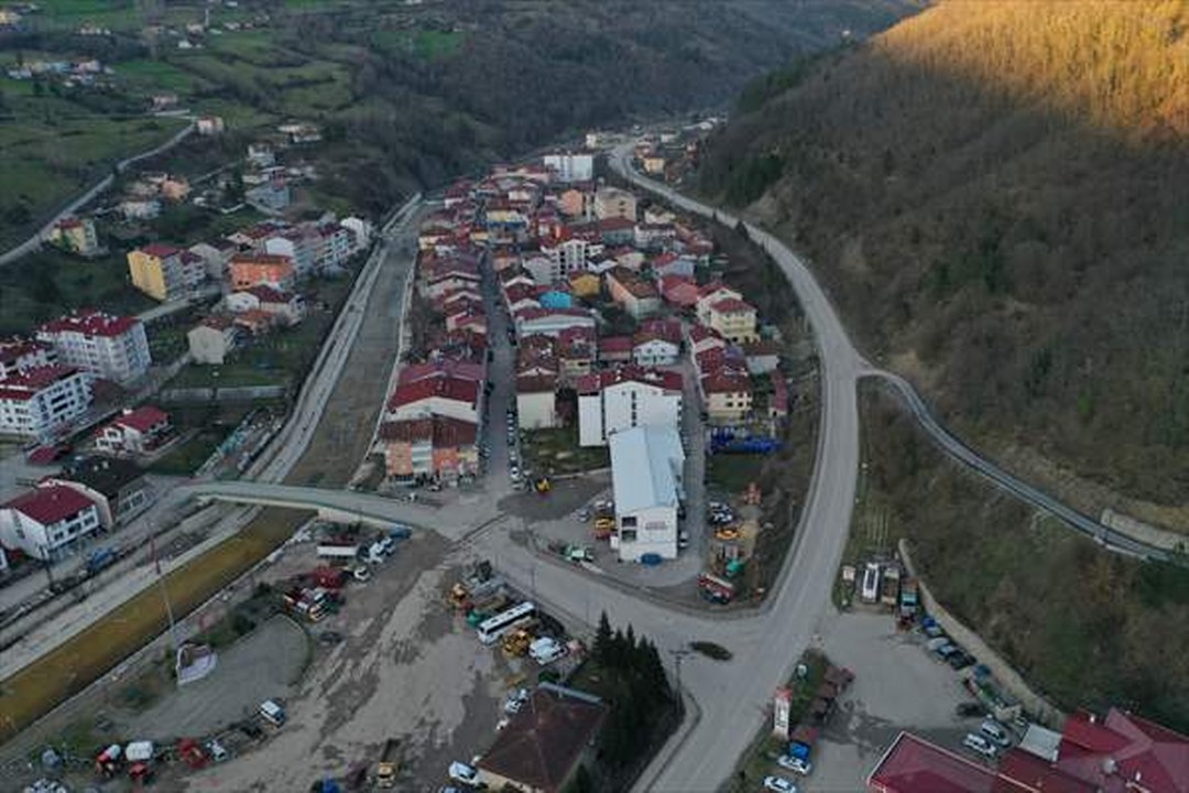 Fabrikaya dönen eski düğün salonu 24 kişiye iş kapısı oldu