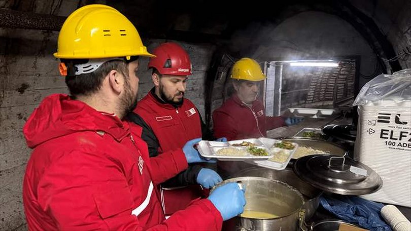 Türk Kızılay, Zonguldak’ta madencilerle iftar yaptı