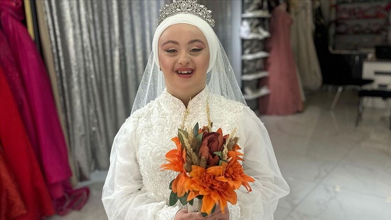 Ispartalı down sendromlu Rabia’nın düğün hayali gerçek oldu