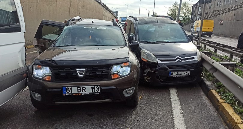 Trabzon’da 25 araç birbirine girdi: 12 yaralı