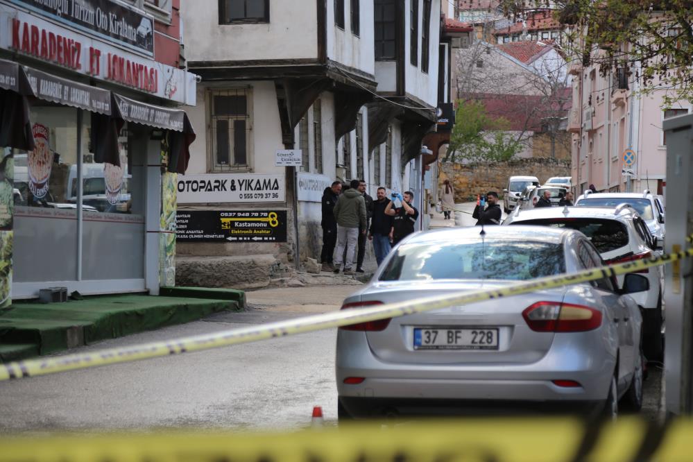 Apartmanda bulunan el bombası polisi alarma geçirdi