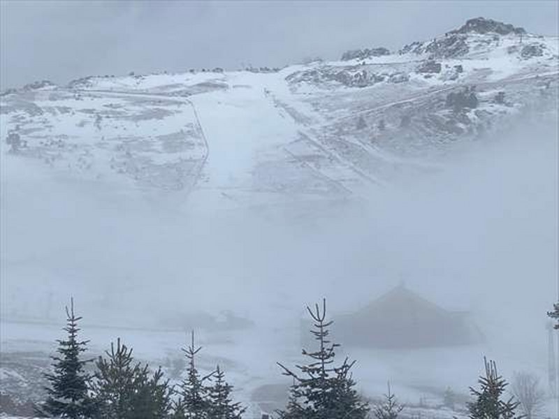 Bolu’nun yüksek kesimlerine kar yağdı