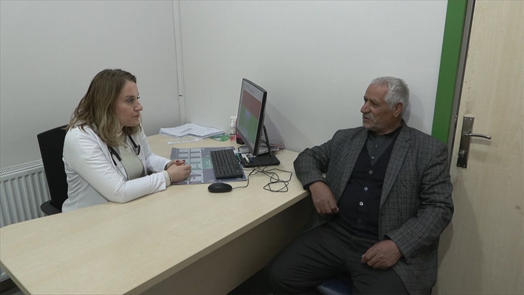 Ailesinin desteğiyle, 20 yıldır tiryakisi olduğu sigarayı bıraktı