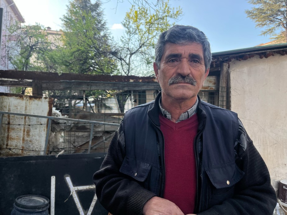 Evrakları karışan fıtık hastası safra kesesi ameliyatına alınırken imdadına babası yetişti