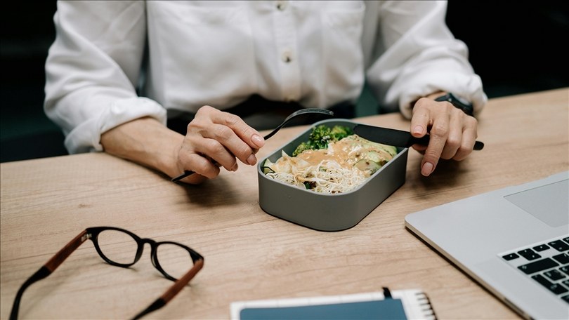 Kanserden korunmanın yolu stressiz yaşam ve doğru beslenmeden geçiyor