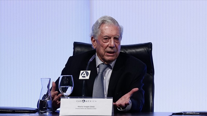 Perulu Nobel Edebiyat Ödülü sahibi yazar Mario Vargas Llosa hayatını kaybetti