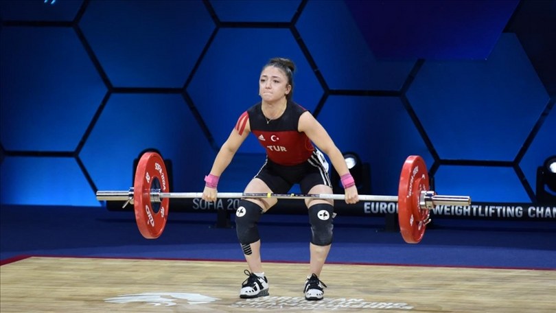 Milli halterci Cansu Bektaş, peş peşe 3’üncü Avrupa şampiyonluğuna ulaştı