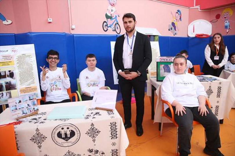 Kastamonu’da özel gereksinimli bireyler için bilim fuarı açıldı