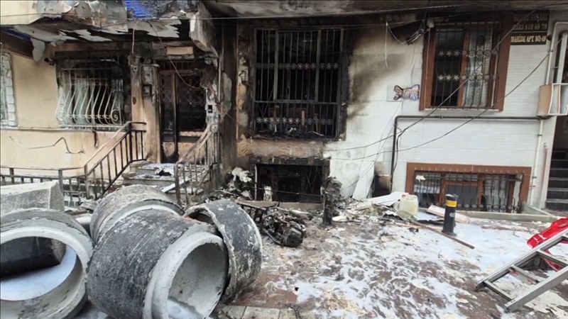 Esenyurt’ta çalışma sırasında doğal gaz borusundan çıkan yangında 2 işçi yaralandı