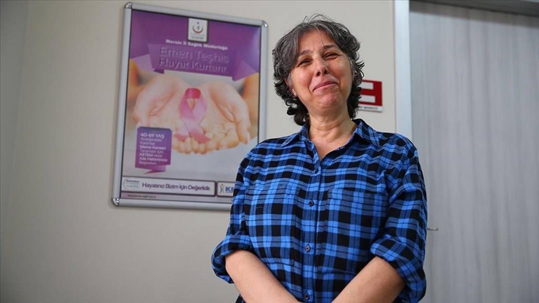Komşu tavsiyesiyle sağlık taraması yaptıran kadın erken teşhisle kanseri yendi