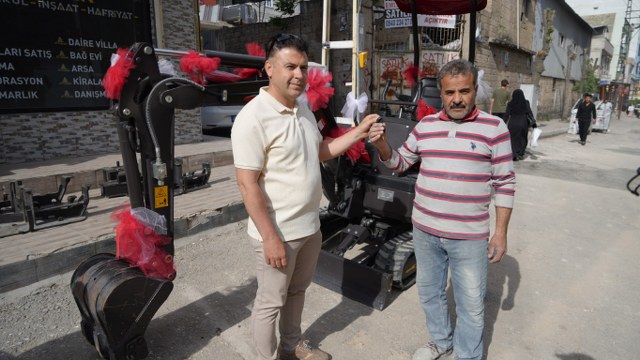 Suriyeli işçisine giderayak jest