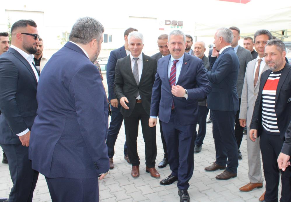 “Fiyat dengesini bozmaya, haksız fiyat artışı yapmaya çalışanların önüne geçmek için mücadelemizi sürdürüyoruz”