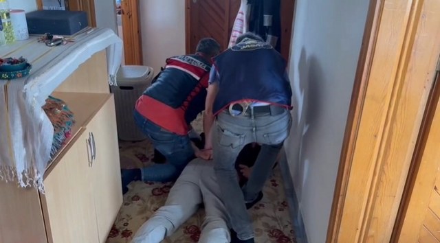 Alanya’da yasa dışı silah ve mühimmat operasyonu