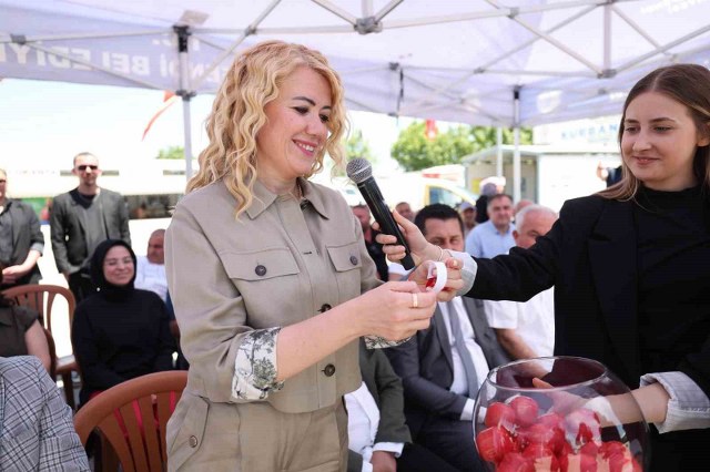 Merkezefendi’de kadın üreticilere küçükbaş hayvan ve yem desteği sağlandı