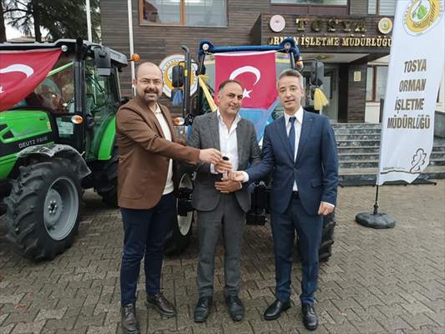 Tosya’da çitçilere traktör desteği verildi