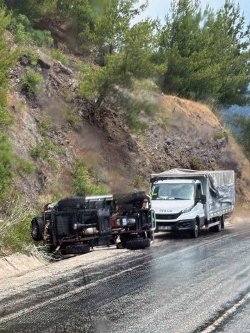 Marmaris-Datça karayolunda kaza: 2 yaralı