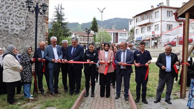 Küre Halk Eğitim Merkezi yıl sonu sergisi açıldı