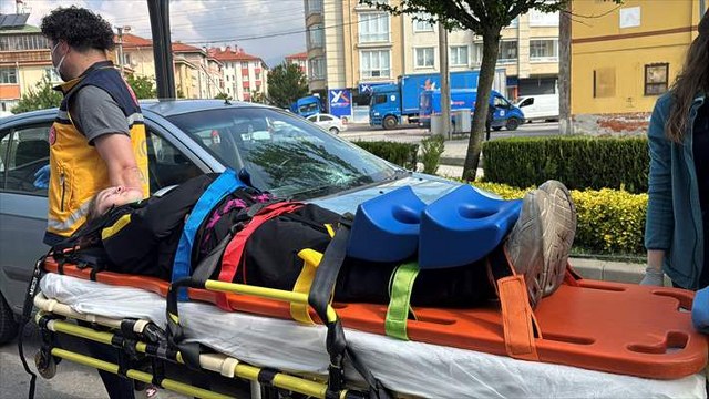 Bolu’da otomobilin çarptığı anne ve 10 yaşındaki kızı yaralandı