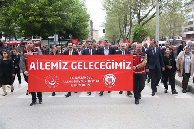 Kastamonu’da “Aile Haftası” yürüyüşü gerçekleştirildi
