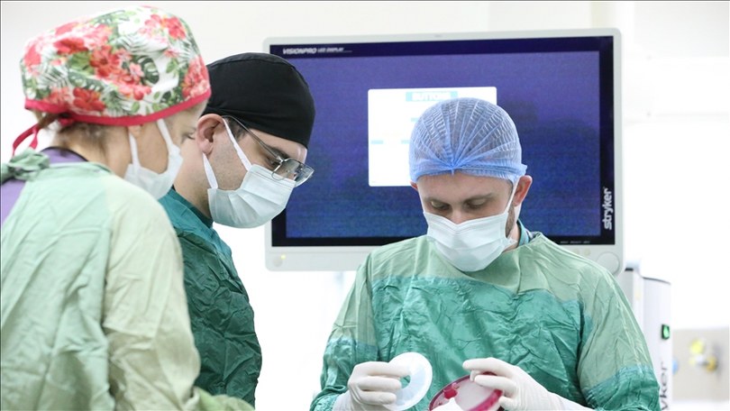 Rahim alma, yumurtalık kisti ve miyom ameliyatlarında izsiz cerrahiyle iyileşme süresi kısalıyor