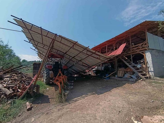 Muğla’da sağanak ve dolu hasara neden oldu