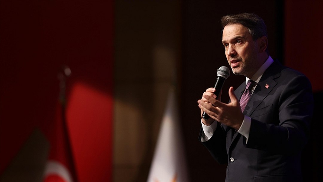 Bakan Bayraktar: Yüzer üretim platformumuz 29 Mayıs’ta İstanbul Boğazı’nı geçecek